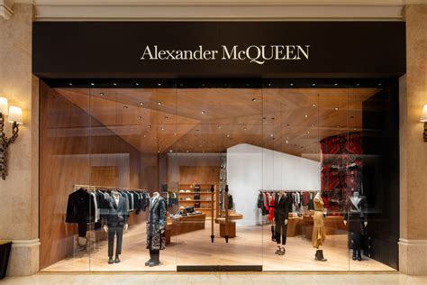 alexander mcqueen outlets.